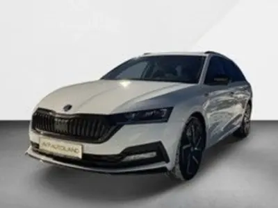 Gebraucht Skoda Octavia SportLine 150 PS (110 kW) 2022 Moonweiss Kombi