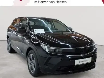 Używany Opel Grandland X 131 KM (96 kW) 2024 Czarny SUV