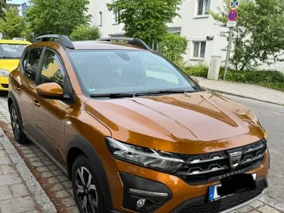 Gebraucht Dacia Sandero Comfort 101 PS (74 kW) 2021 Orange Limousine