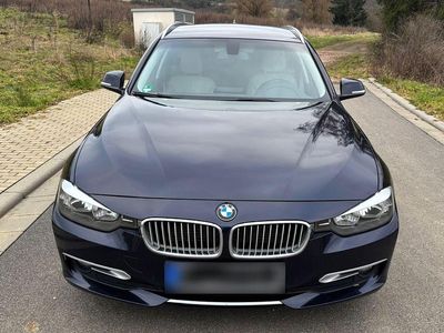 Gebraucht BMW 320 Sport Line 184 PS (135 kW) 2013 Blau Kombi
