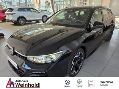 Gebraucht VW Passat R-line 193 PS (141 kW) 2025 Schwarz Kombi