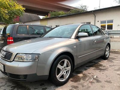 Grau Gebraucht 2002 Audi A4 Limousine | 3.800 € (Teuer)