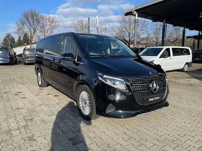 Gebraucht Mercedes V300 Avantgarde 237 PS (174 kW) 2024 Obsidianschwarz Van / Kleinbus