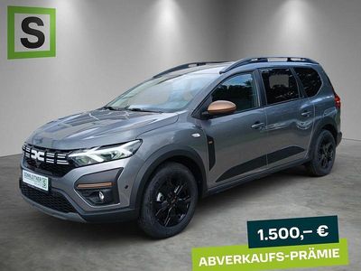 Neu Dacia Jogger Extreme 141 PS (103 kW) 2025 Grau Van / Kleinbus