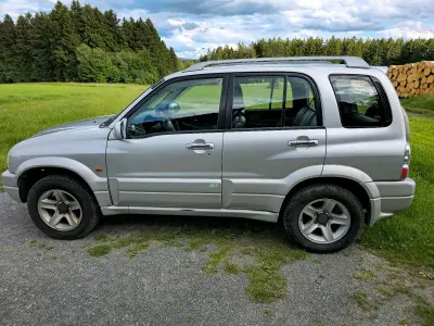 Gebraucht Suzuki Grand Vitara 128 PS (94 kW) 2004 Silber SUV