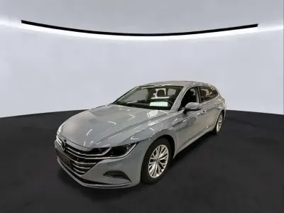 Gebraucht VW Arteon Basis 150 PS (110 kW) 2023 Mondsteingrau Kombi