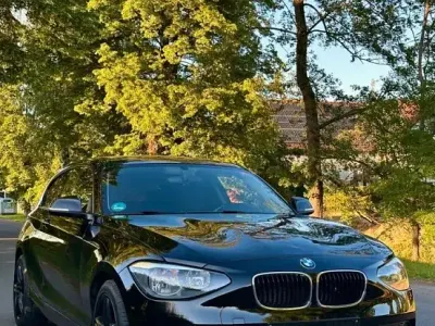 Gebraucht BMW 114 102 PS (75 kW) 2013 Schwarz Kleinwagen