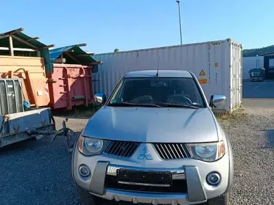 Gebraucht Mitsubishi L200 167 PS (122 kW) 2007 Grau Pickup