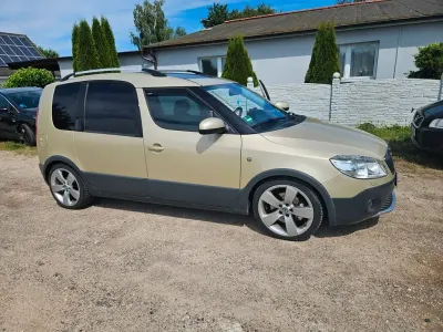 Gebraucht Skoda Roomster 105 PS (77 kW) 2011 Gold Van / Kleinbus