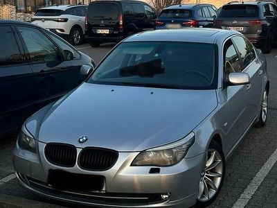 Gebraucht BMW 525 197 PS (144 kW) 2007 Grau Limousine