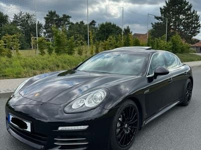 Porsche Panamera 4S