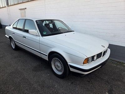 Gebraucht BMW 525 170 PS (125 kW) 1989 Weiß Limousine