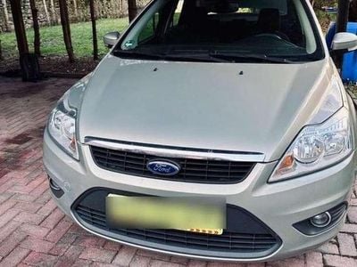 Gebraucht Ford Focus 137 PS (100 kW) 2009 Silber Limousine