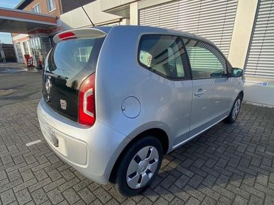 Gebraucht VW up! 60 PS (44 kW) 2014 Silber Kleinwagen
