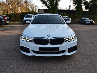Weiß Gebraucht 2019 BMW 530 M Sport Kombi | 33.300 € (Fairer Preis)