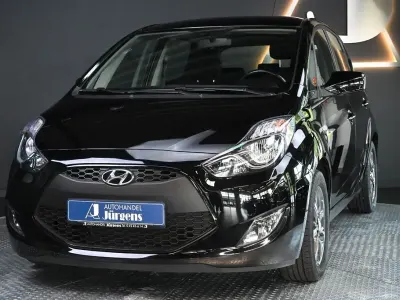 Gebraucht Hyundai i20 Space 125 PS (91 kW) 2019 Schwarz Kleinwagen