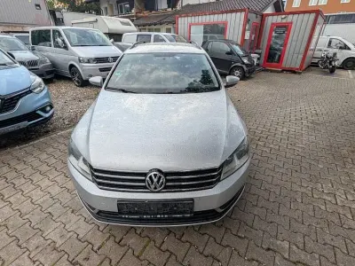 Gebraucht VW Passat Trendline 105 PS (77 kW) 2011 Silber Kombi