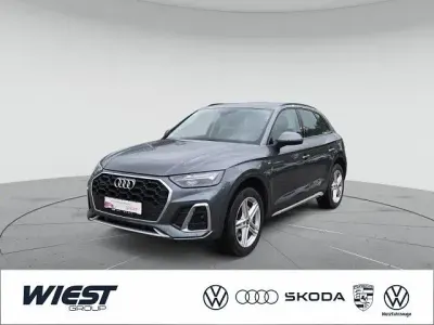 Używany Audi Q5 S-Line 299 KM (219 kW) 2023 Szary SUV