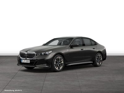 Gebraucht BMW 550e M Sport 489 PS (359 kW) 2024 Grau Limousine