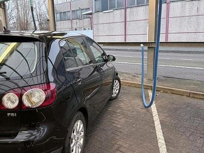 Second-hand VW Golf Plus Cross 115 CP (84 kW) 2006 Negru Monovolum