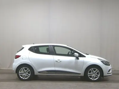 Gebraucht Renault Clio 90 PS (66 kW) 2019 Weiß Limousine