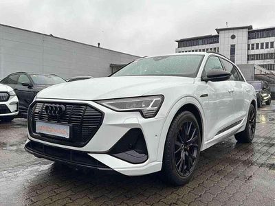 Gebraucht Audi e-tron Black Edition 300 kW (408 PS) 2022 Gletscherweiß metallic SUV