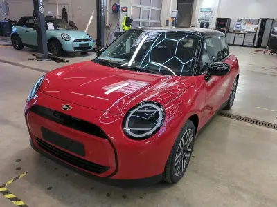Gebraucht Mini Cooper Classic 135 kW (184 PS) 2025 Rot Kleinwagen