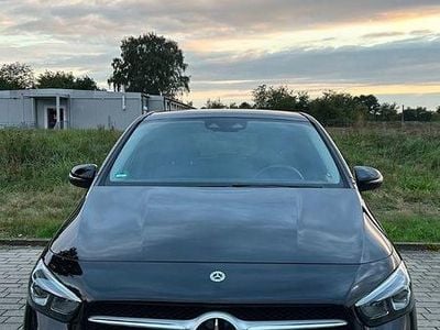 Mercedes B200