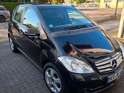 Second-hand Mercedes A180 109 CP (80 kW) 2010 Negru Berlinǎ