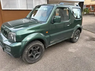 Usata Suzuki Jimny 86 CV (63 kW) 2010 Verde SUV