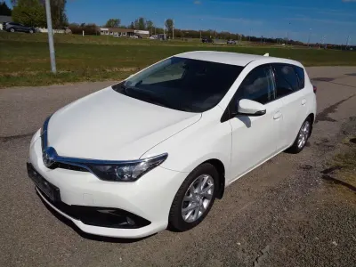 Gebraucht Toyota Auris 116 PS (85 kW) 2017 Weiß Limousine