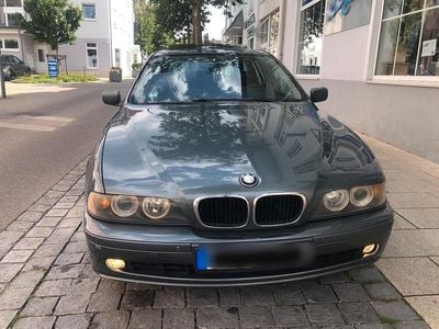 BMW 525