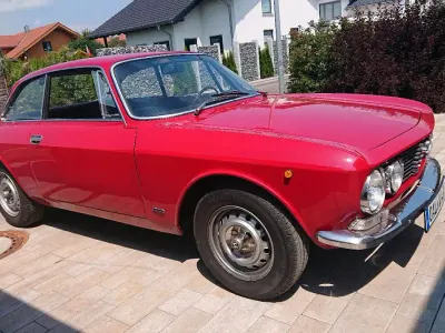 Gebraucht Alfa Romeo GT Junior 107 PS (78 kW) 1973 Rot Coupé