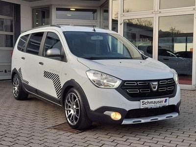 Weiß Gebraucht 2021 Dacia Lodgy Stepway Van / Kleinbus | 13.888 € (Fairer Preis)