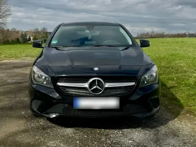 Gebraucht Mercedes CLA180 Shooting Brake 122 PS (89 kW) 2015 Schwarz Kombi
