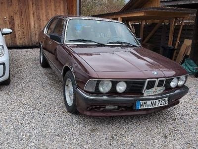 Usado BMW 732 193 HP (141 kW) 1983 Vermelho Sedan