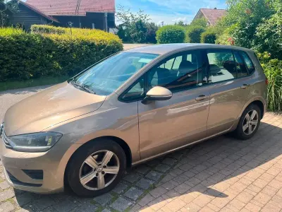 Gebraucht VW Golf VII Comfortline 125 PS (91 kW) 2015 Gold Limousine