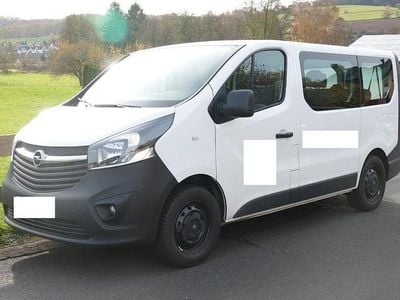 Weiß Gebraucht 2017 Opel Vivaro Van / Kleinbus | 14.900 € (Guter Preis)