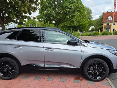 Używany Opel Grandland X GS Line 300 KM (220 kW) 2022 SUV