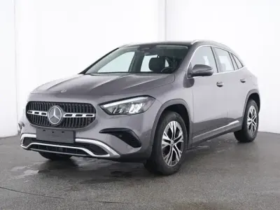 Gebraucht Mercedes GLA180 Advanced 136 PS (100 kW) 2025 Lack mountaingrau SUV