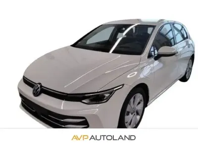 Gebraucht VW Golf VIII Style 150 PS (110 kW) 2025 Pure white Limousine