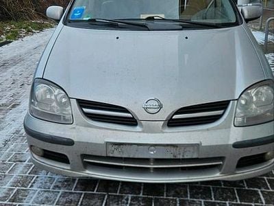 Grau Gebraucht 2005 Nissan Almera Van / Kleinbus | 1.500 €