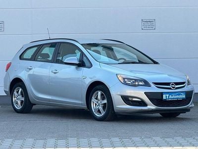 Gebraucht Opel Astra 116 PS (85 kW) 2012 Silber Kombi
