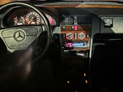 Gebraucht Mercedes C180 Elegance 122 PS (89 kW) 1994 Weiß Limousine