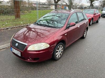 Rot Gebraucht 2006 Fiat Croma Dynamic Limousine | 950 € (Superpreis)