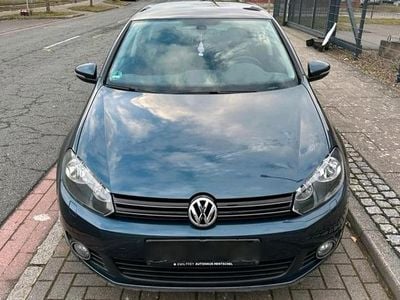 Gebraucht VW Golf VI 85 PS (62 kW) 2010 Blau Kleinwagen