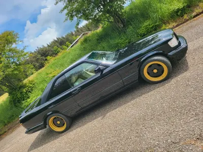 Używany Mercedes 560 299 KM (219 kW) 1990 Czarny Coupe
