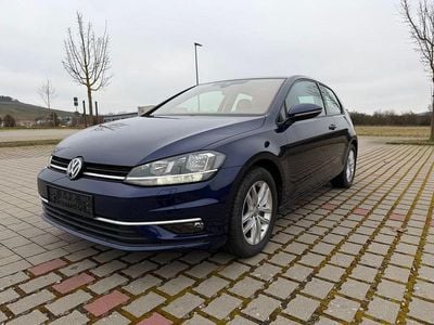 Gebraucht VW Golf VII Comfortline 116 PS (85 kW) 2017 Blau Limousine