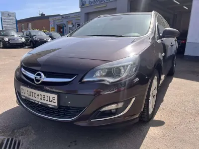Usata Opel Astra Innovation 165 CV (121 kW) 2013 Marrone Station wagon