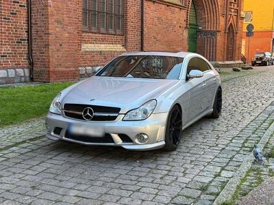 Silber Gebraucht 2006 Mercedes CLS55 AMG AMG Limousine | 16.500 €